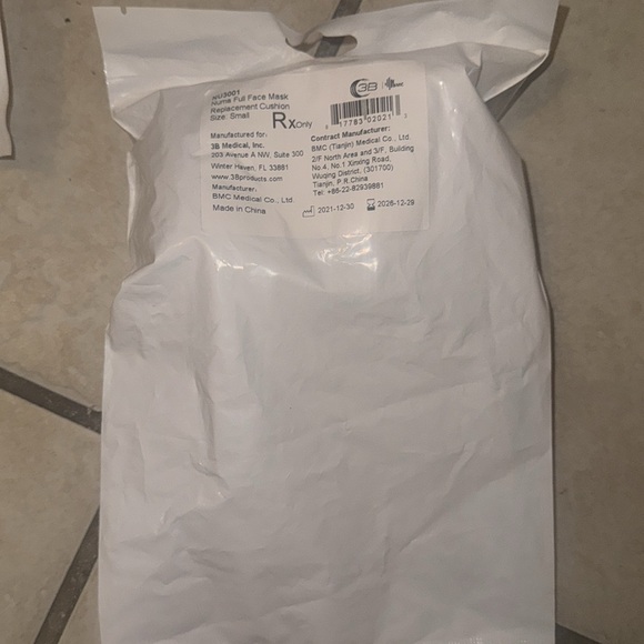 NWT NU3001 Numa full face mask replacement cushion size small - Picture 4 of 4